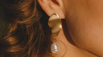 Global eftersp&oslash;rgsel efter vintage-inspirerede smykker stiger blandt millennials